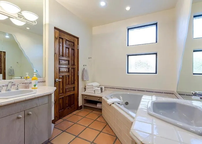 The Schloss 5bd Hilltop Estate Tucson