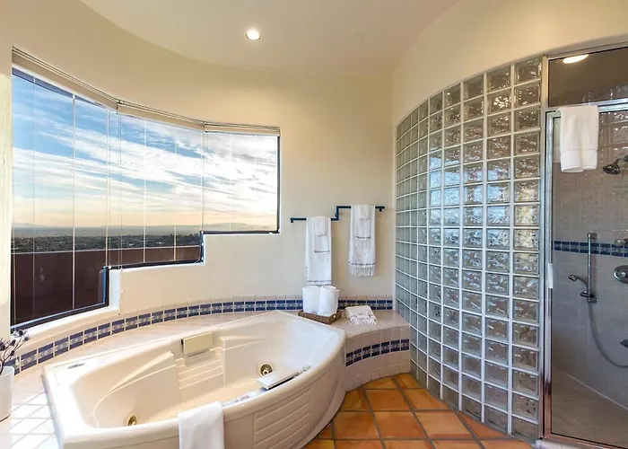 The Schloss 5bd Hilltop Estate * Tucson